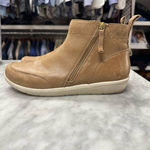 Vionic side zip leather waterproof shoes